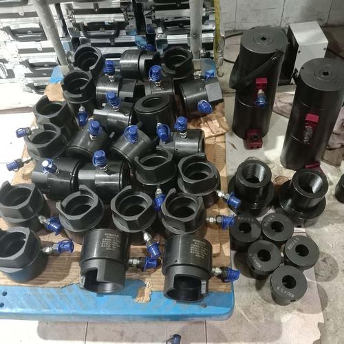 高精度螺栓拉伸器 M140×6雙級液壓同步技術解析